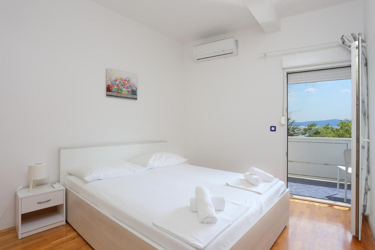Apartments By The Sea Podgora, Makarska - 18918 Екстер'єр фото