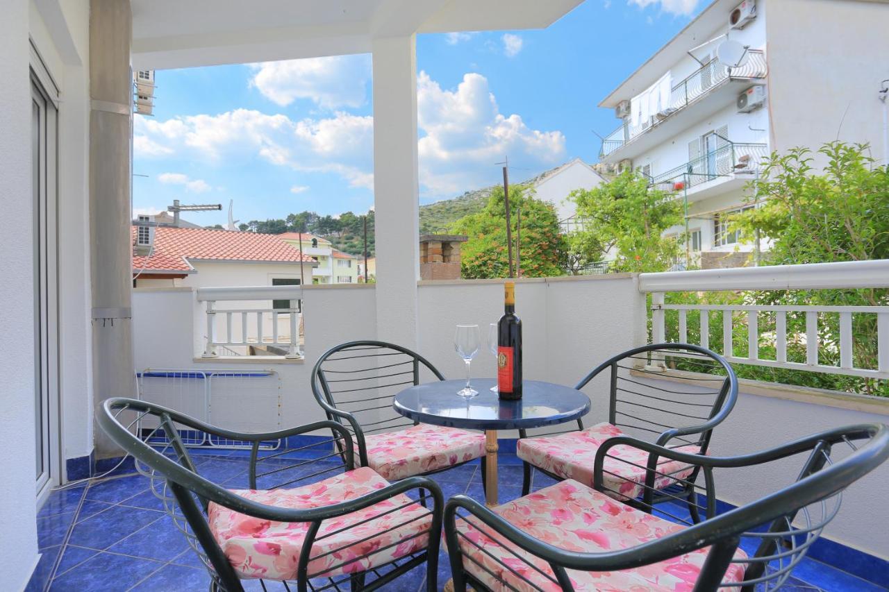 Apartments By The Sea Podgora, Makarska - 18918 Екстер'єр фото