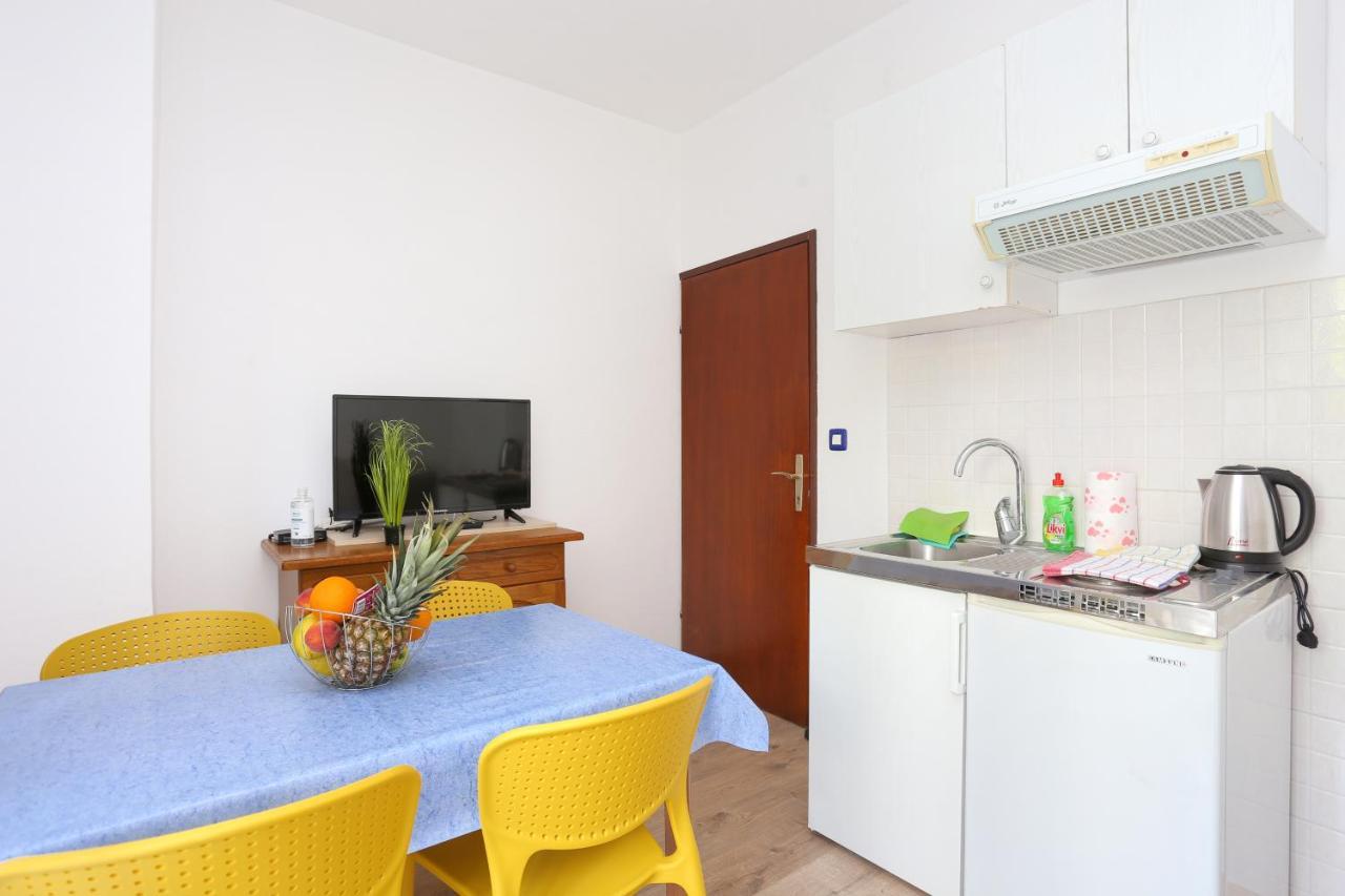Apartments By The Sea Podgora, Makarska - 18918 Екстер'єр фото