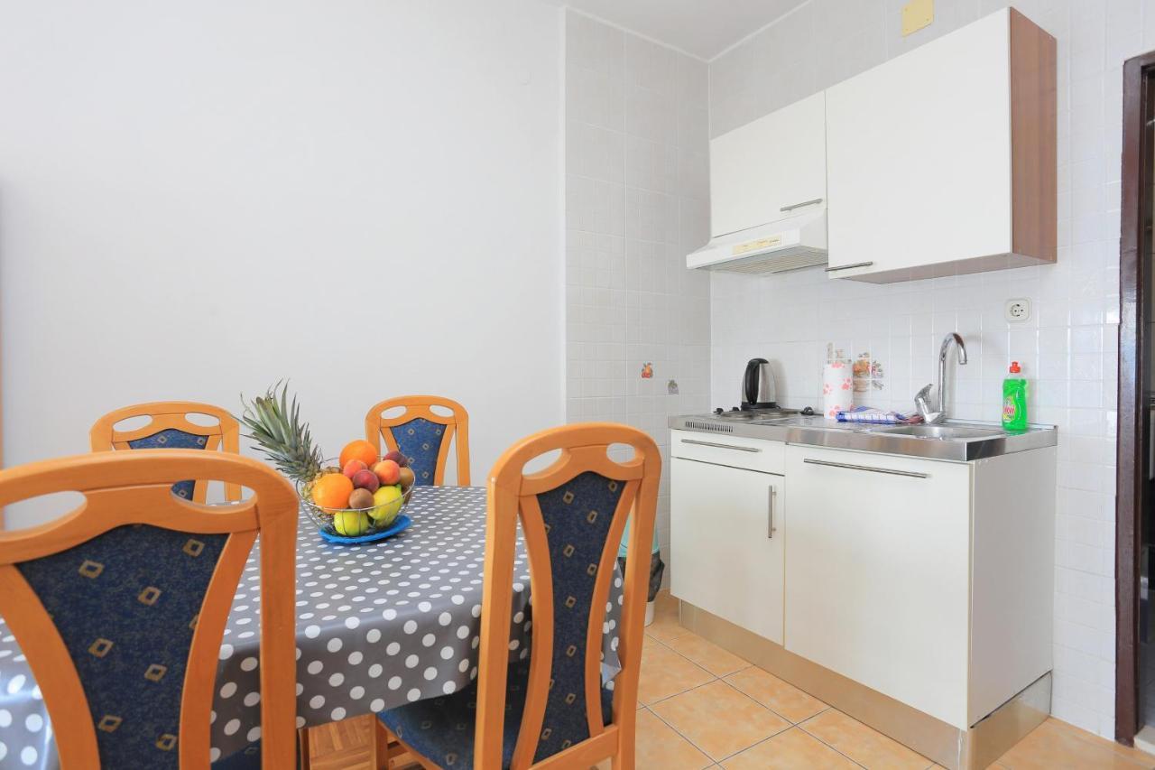 Apartments By The Sea Podgora, Makarska - 18918 Екстер'єр фото